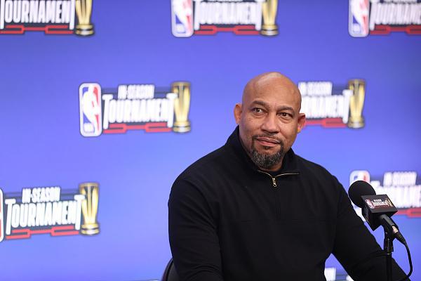 [乒乓球]世乒联总决赛男单半决赛：张本智和VS林诗栋 集锦