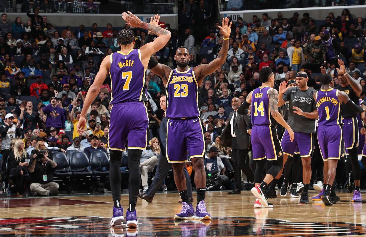 梅西荣膺美职联年度MVP，成北美体坛连续获奖伟大球员