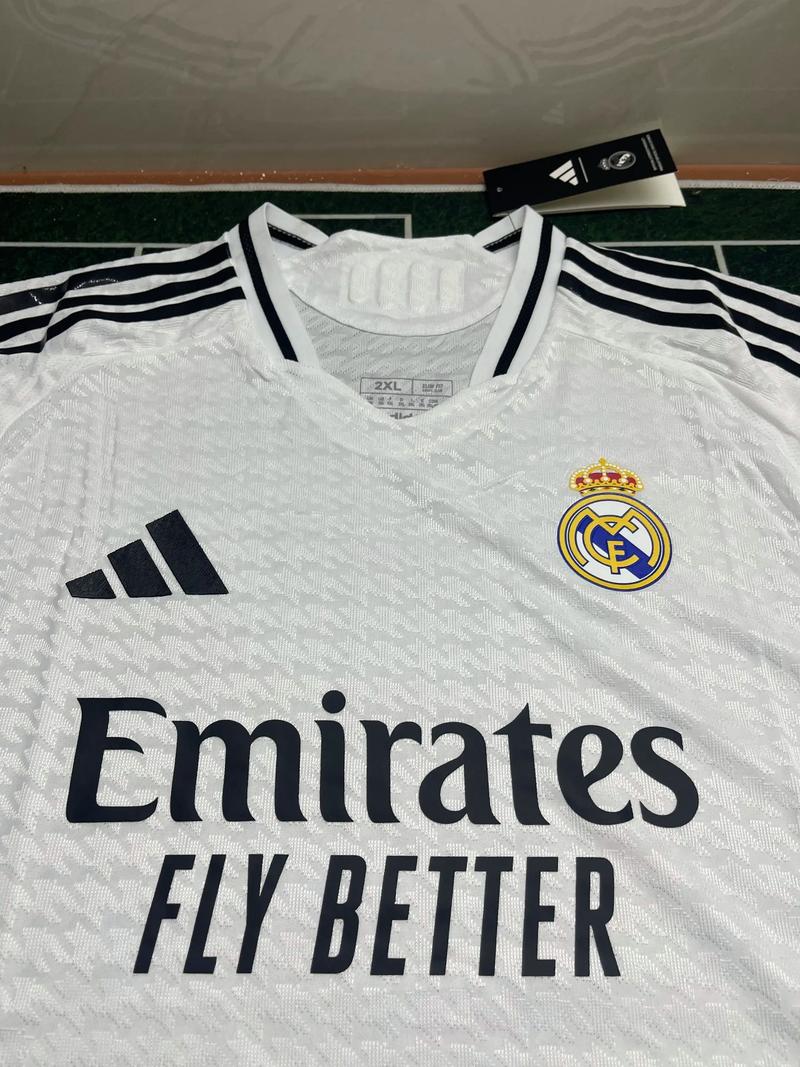 字母哥30+10空接准绝杀罗林斯29分 雄鹿逆转黄蜂